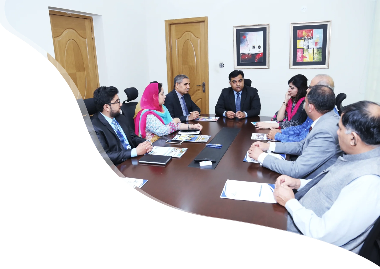 Mian-Office-Meeting